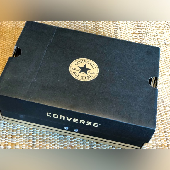 NIB CONVERSE s4.5m/6.5w blk leather Chuck Taylor high tops. A Classic! - Picture 8 of 9